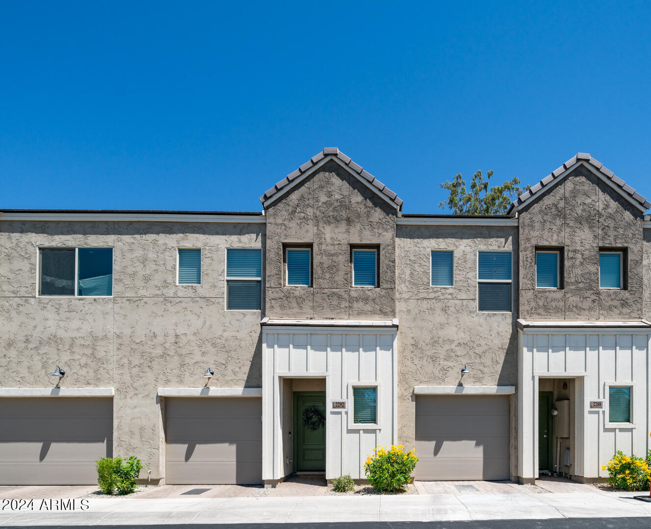 Assumable mortgage in AZ, 2292 W HARMONT Drive, Phoenix, AZ 85021