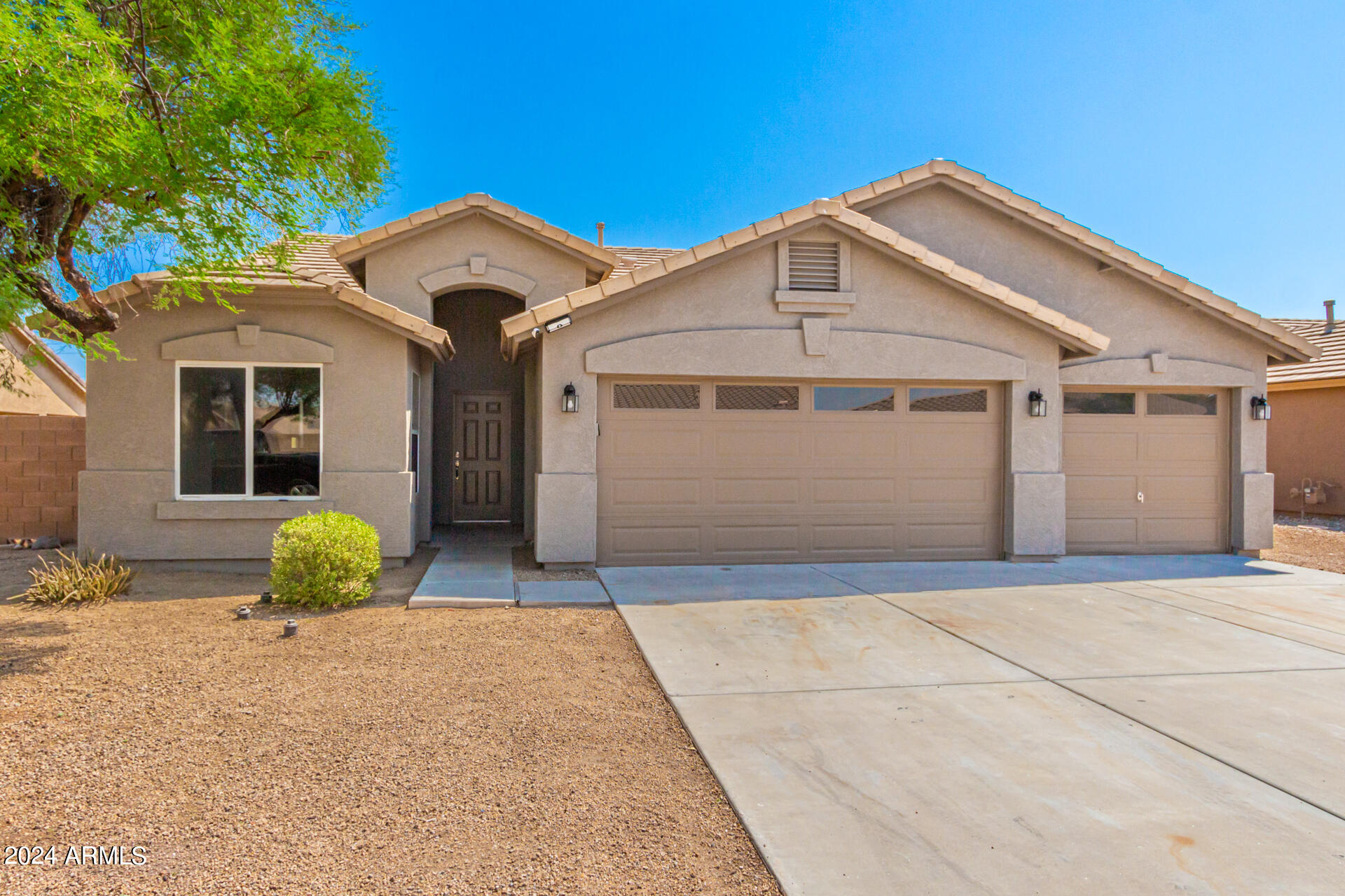 Assumable mortgage in AZ, 6219 S 19TH Drive, Phoenix, AZ 85041