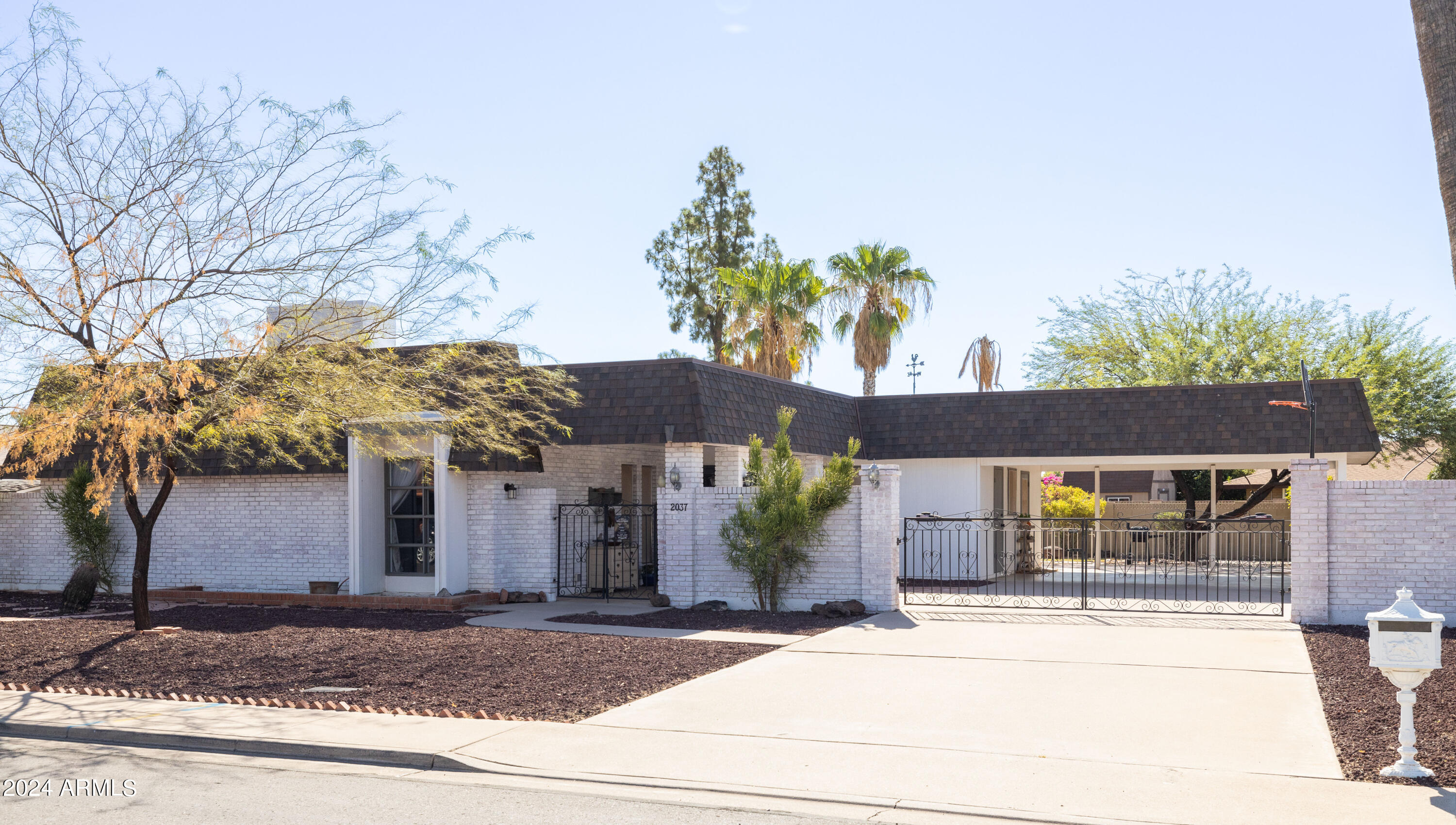 Assumable mortgage in AZ, 2037 E FOUNTAIN Street, Mesa, AZ 85213